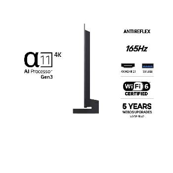 LG OLED evo AI C6 visar en delad skärm med en planet-och-stjärnscen och jämför en matt anti-glare-skärm med sin Perfekt svart och Perfekt färg-skärm för tydligare bildkvalitet oavsett belysning, med stöd av UL-certifiering och Intertek-certifieringar för färgvolym och färgåtergivning.